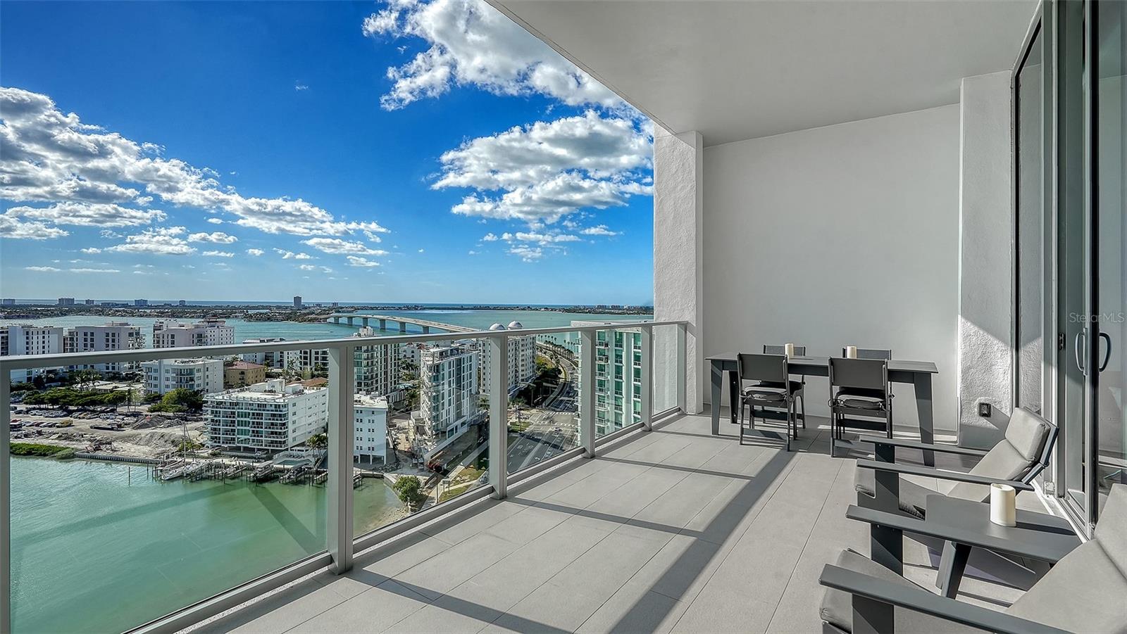 Image 21 of 66 For 1155 Gulfstream Avenue 1704