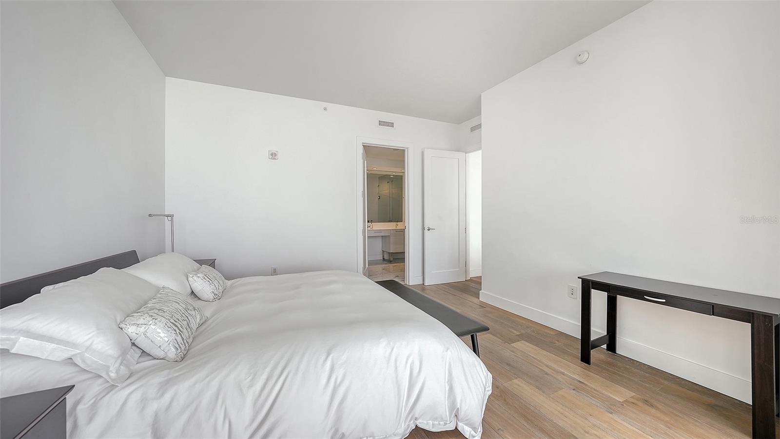 Image 26 of 66 For 1155 Gulfstream Avenue 1704