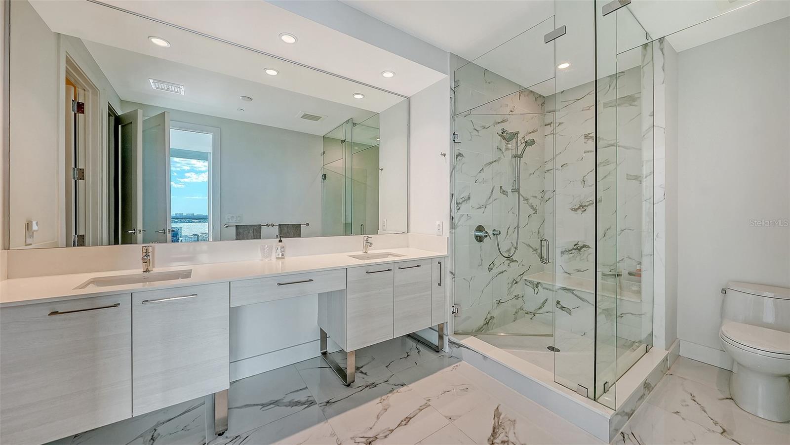 Image 27 of 66 For 1155 Gulfstream Avenue 1704