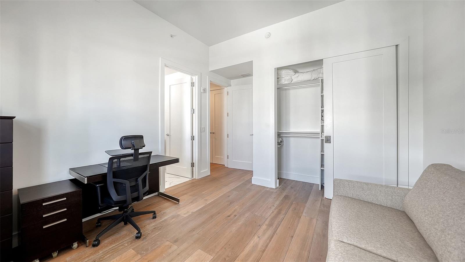 Image 34 of 66 For 1155 Gulfstream Avenue 1704