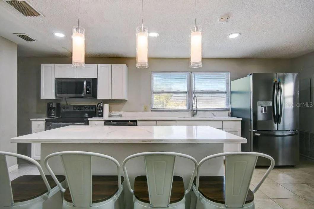 Image 13 of 18 For 1002 Vine Avenue