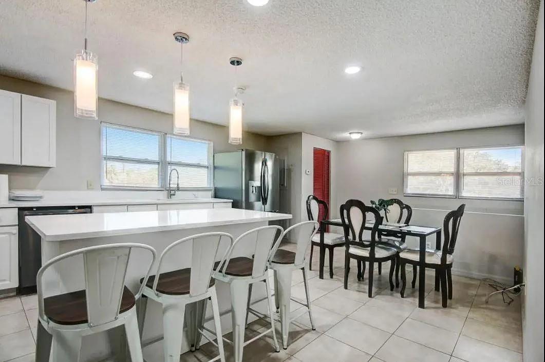 Image 15 of 18 For 1002 Vine Avenue