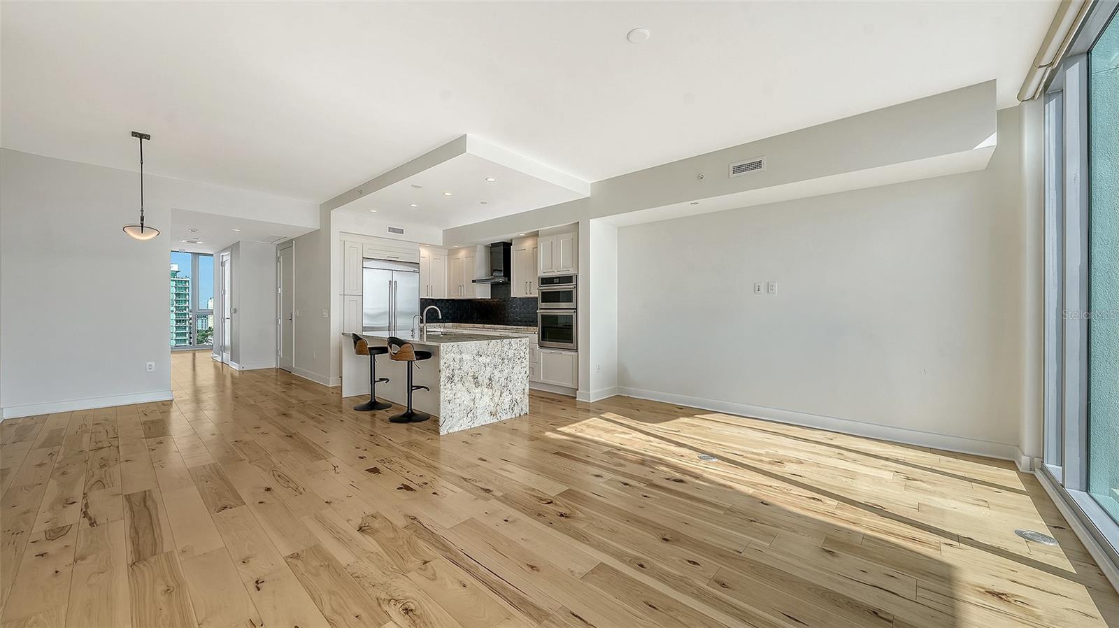 Image 15 of 53 For 1155 Gulfstream Avenue 1506