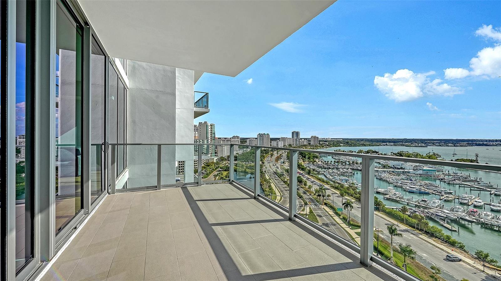 Image 18 of 53 For 1155 Gulfstream Avenue 1506