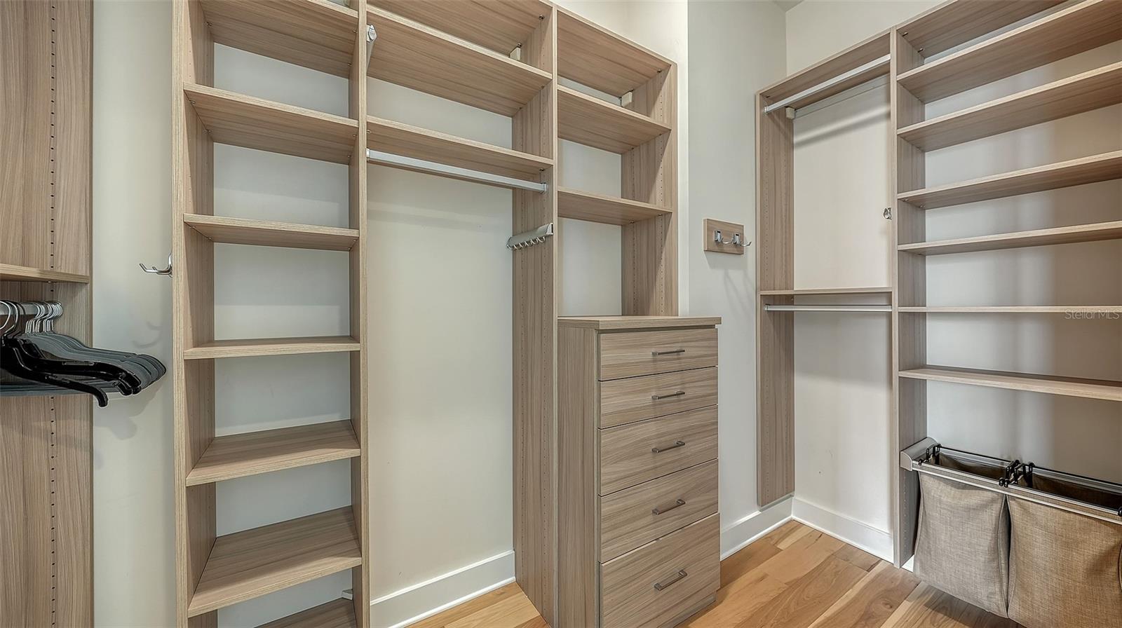 Image 23 of 53 For 1155 Gulfstream Avenue 1506