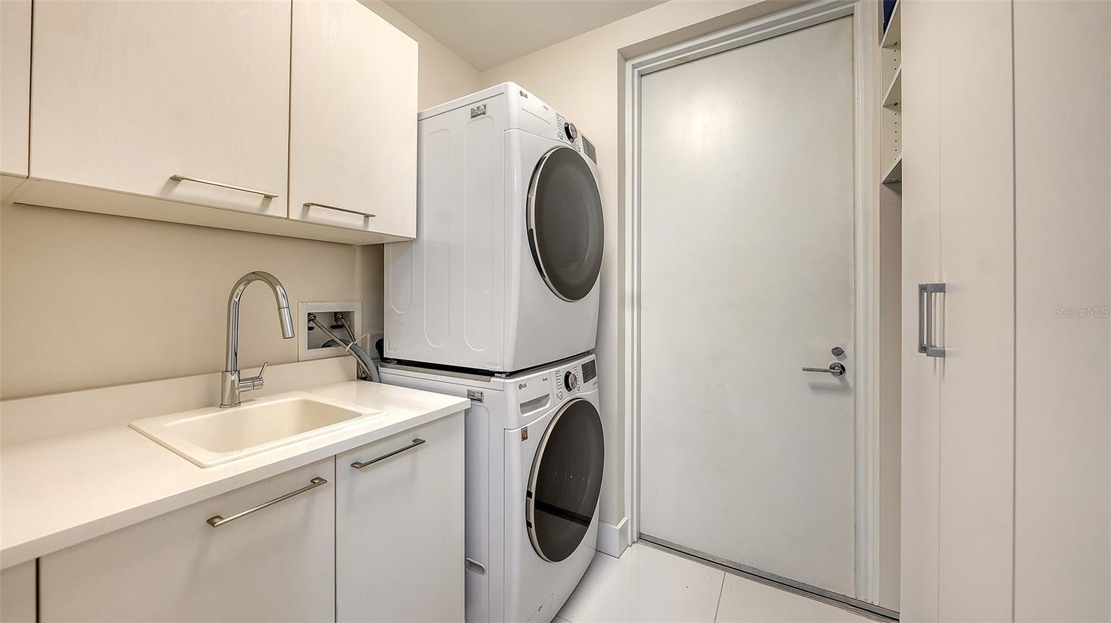 Image 33 of 53 For 1155 Gulfstream Avenue 1506