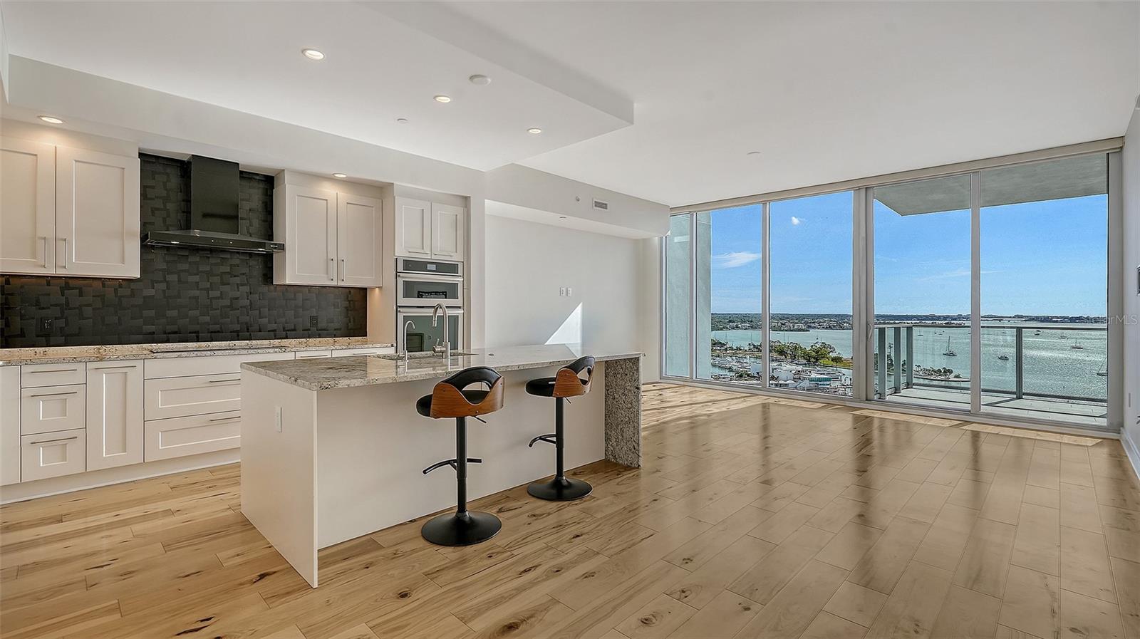 Image 5 of 53 For 1155 Gulfstream Avenue 1506