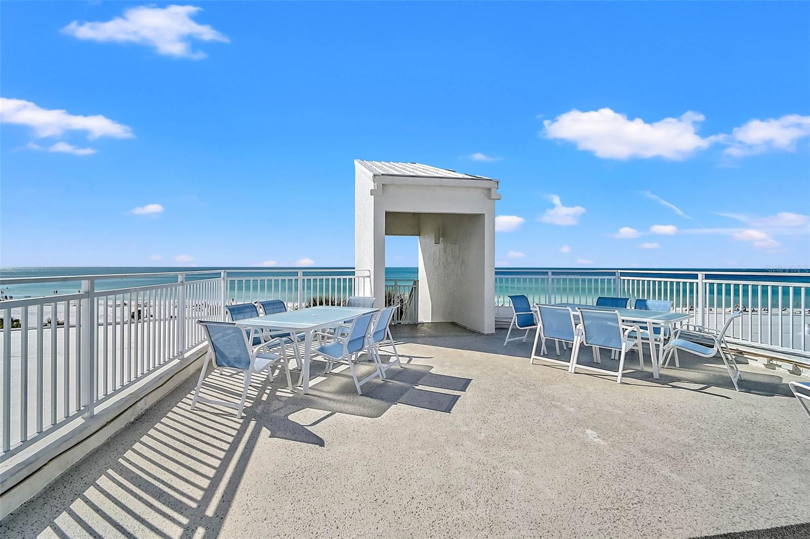 Image 34 of 48 For 6518 Midnight Pass Road 407