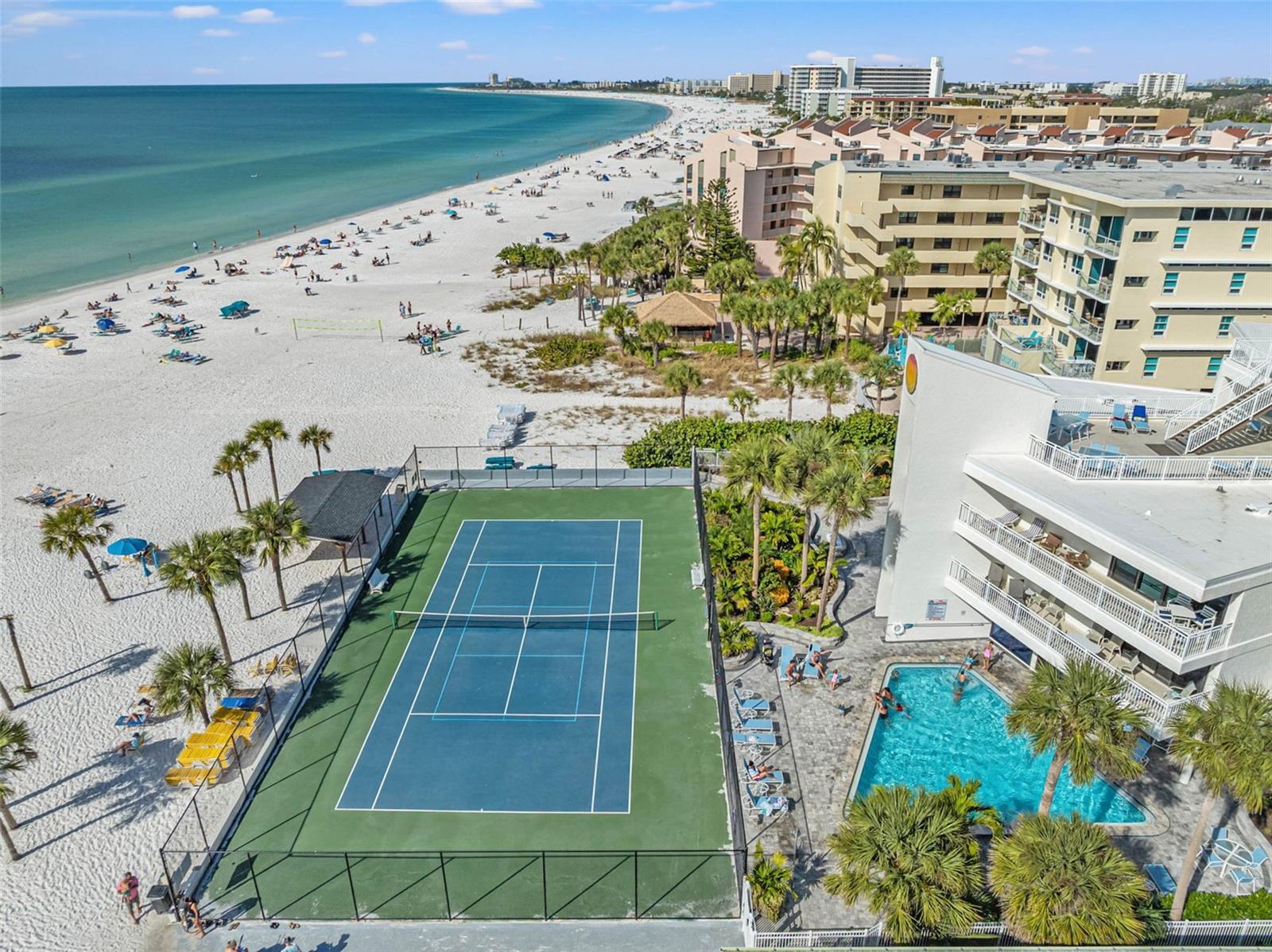 Image 39 of 48 For 6518 Midnight Pass Road 407