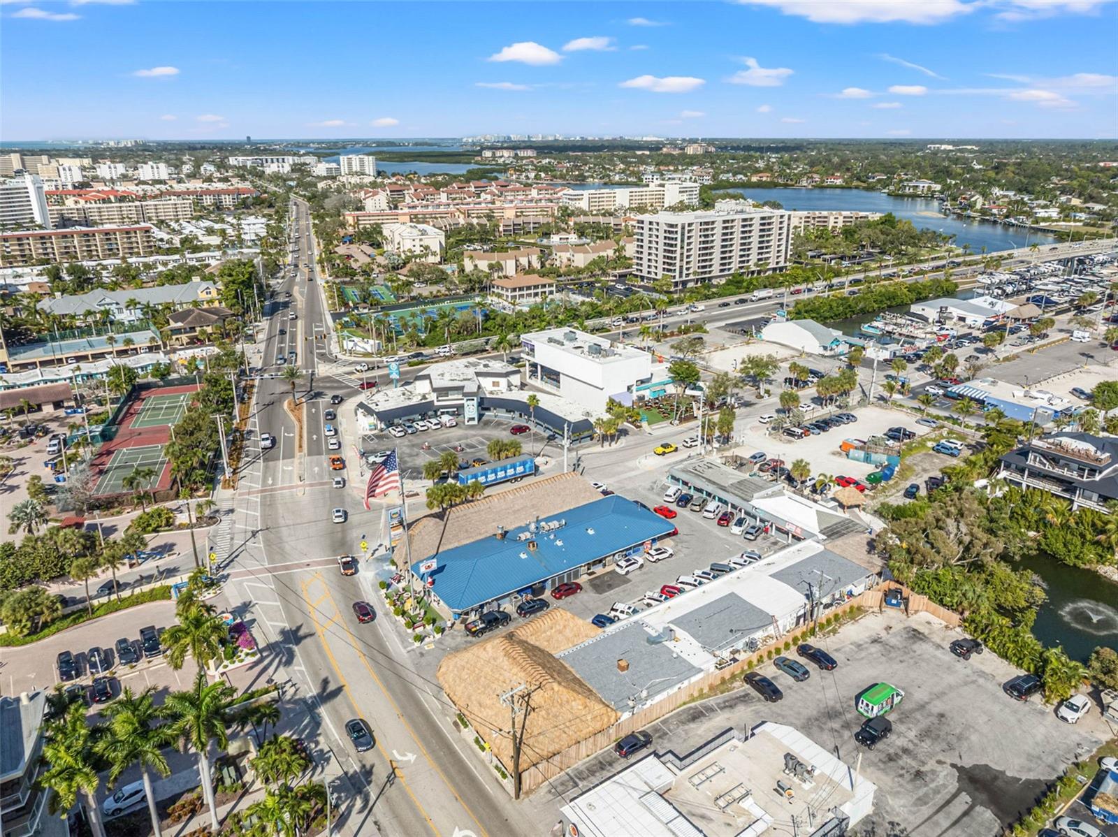 Image 48 of 48 For 6518 Midnight Pass Road 407