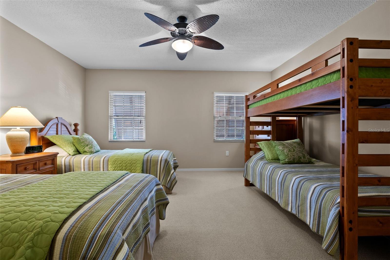 Image 27 of 45 For 1163 Coquille Street 207