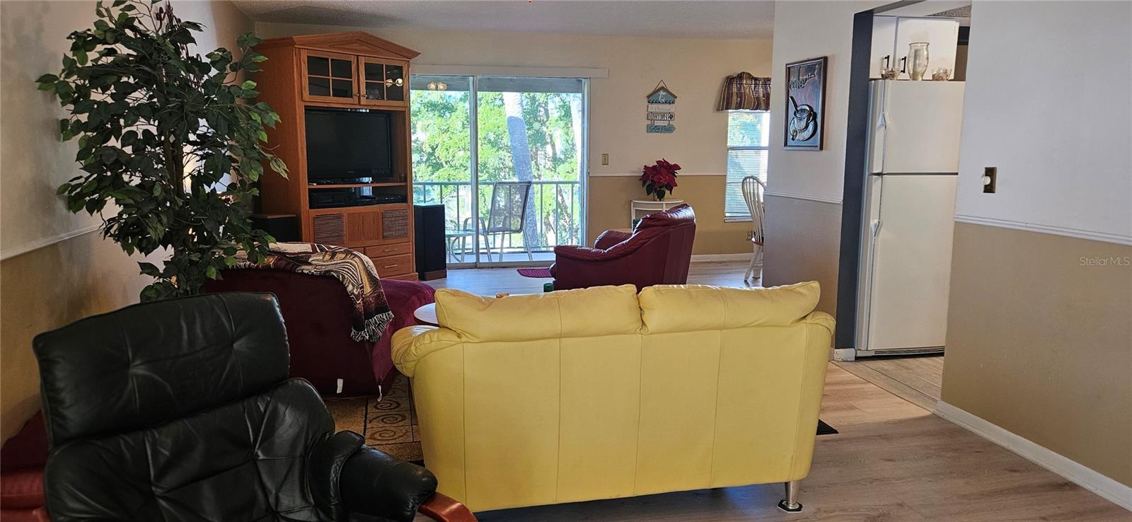 Image 8 of 39 For 6326 7th Avenue W 6326