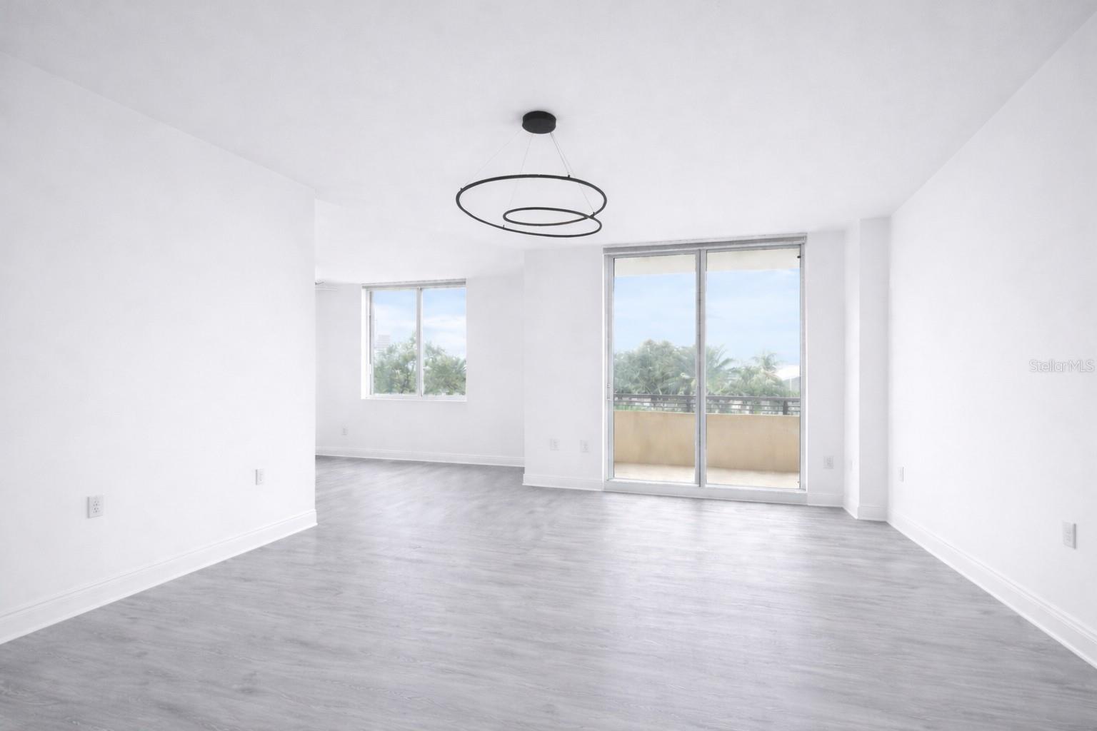 Image 15 of 51 For 800 Tamiami Trail 307