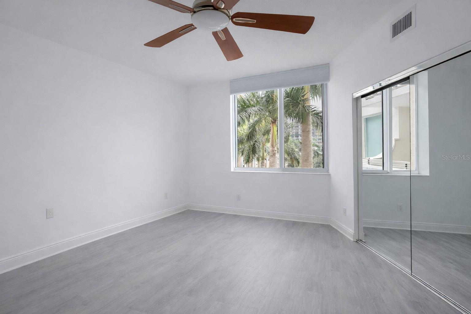 Image 23 of 51 For 800 Tamiami Trail 307