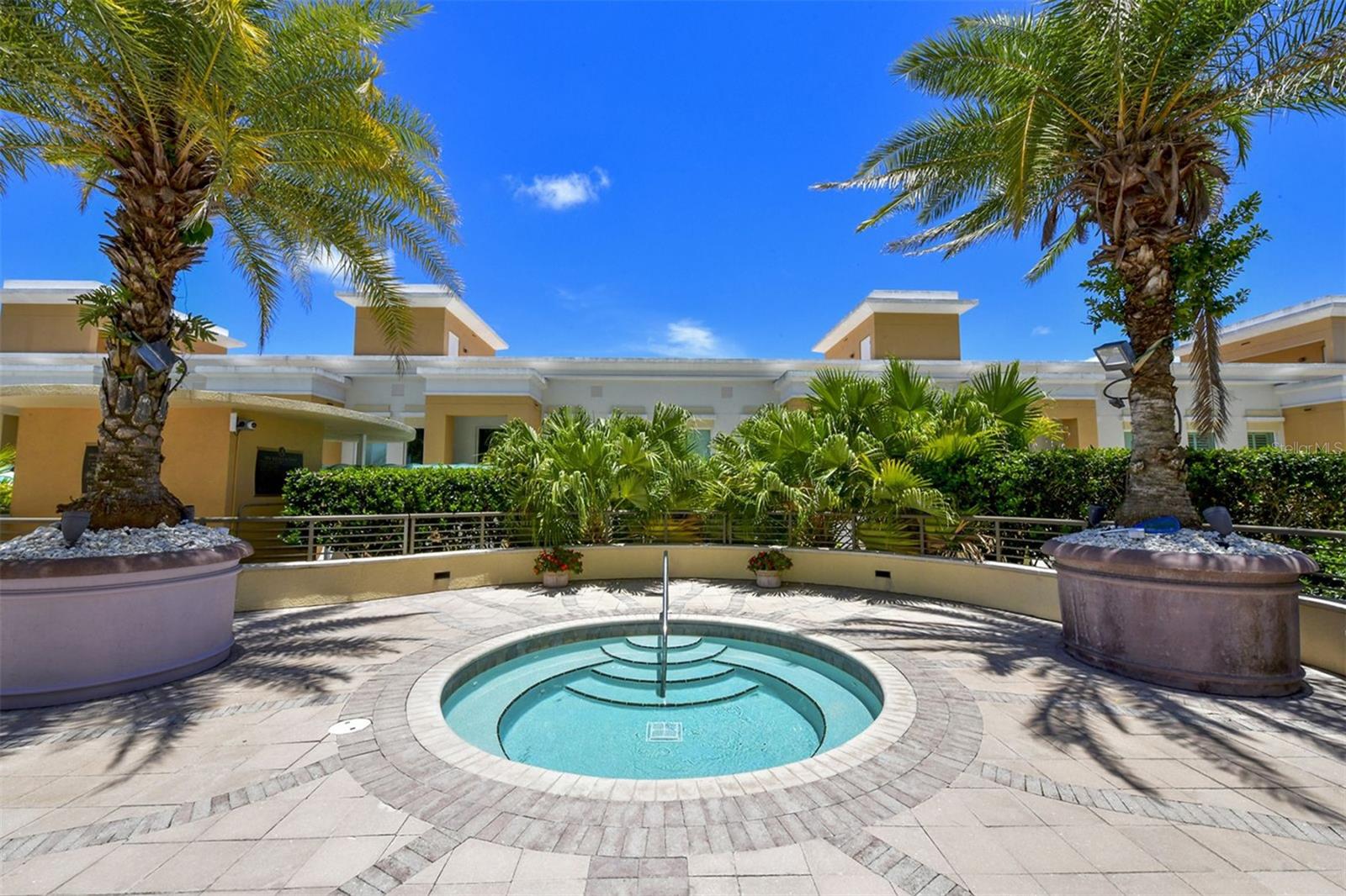 Image 39 of 51 For 800 Tamiami Trail 307