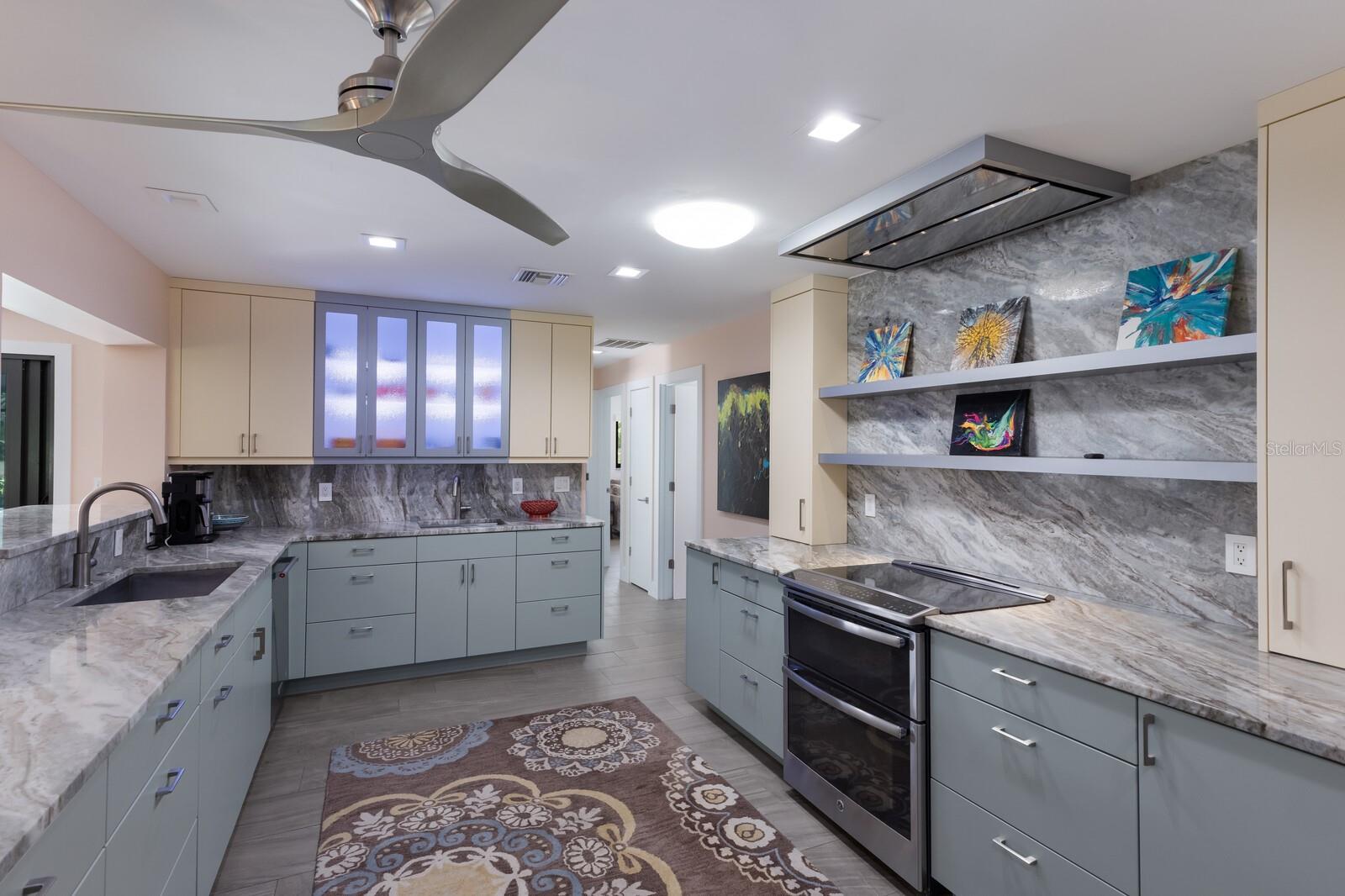 Image 12 of 52 For 426 Shore Drive