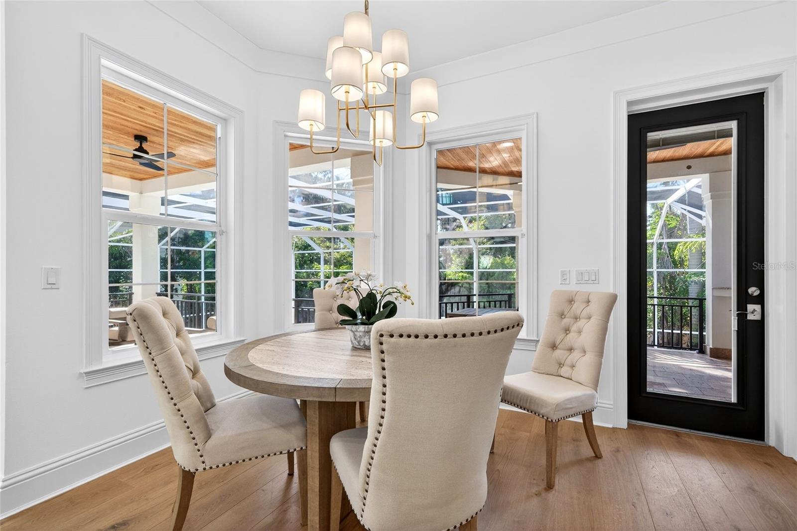 Image 18 of 86 For 1349 Harbor Drive