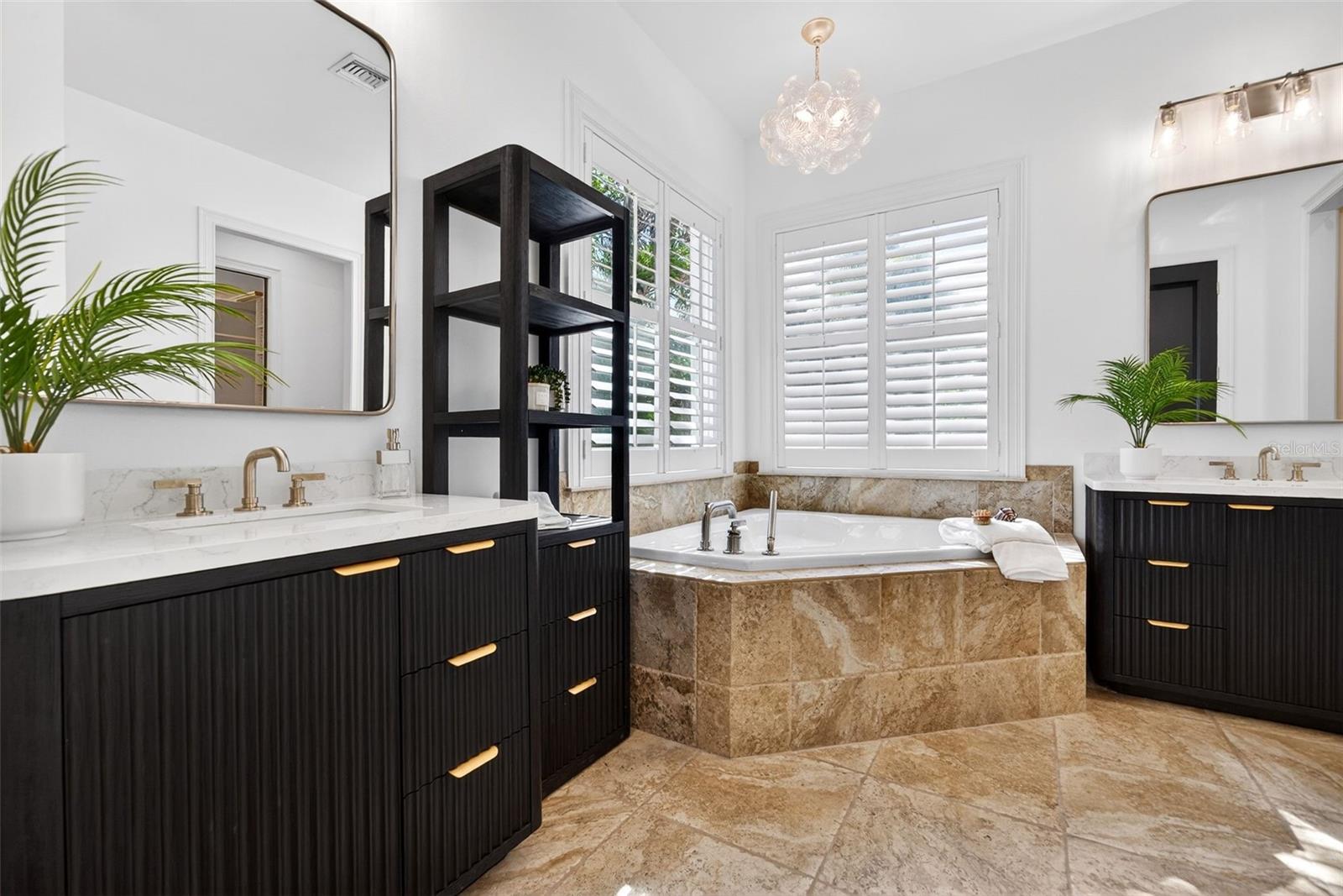 Image 36 of 86 For 1349 Harbor Drive