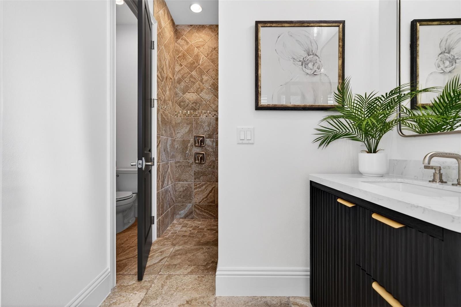 Image 37 of 86 For 1349 Harbor Drive