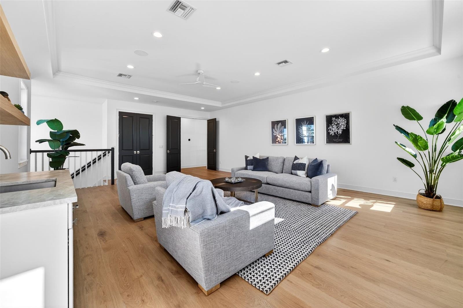 Image 52 of 86 For 1349 Harbor Drive