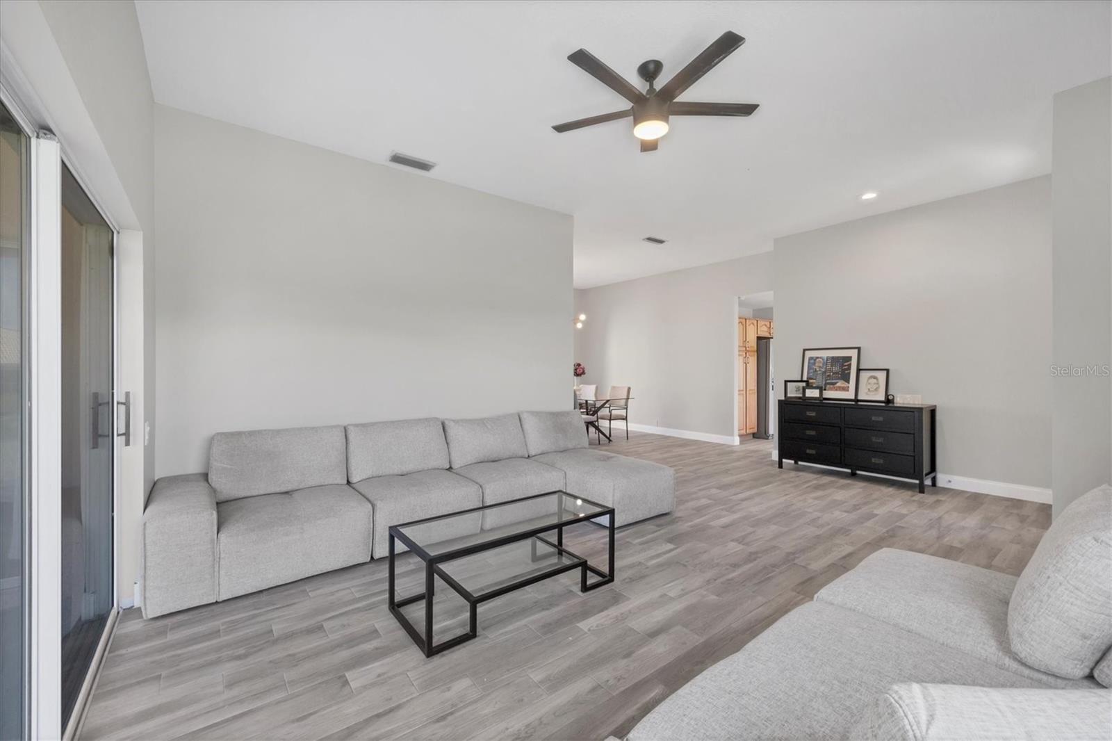 Image 12 of 34 For 4414 Turnberry Court