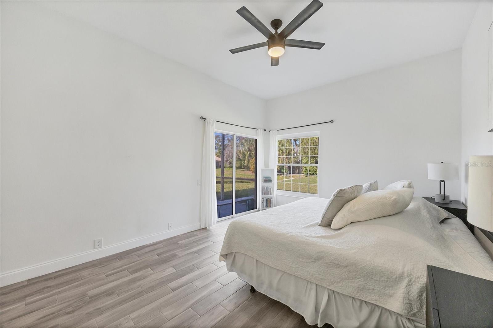 Image 13 of 34 For 4414 Turnberry Court