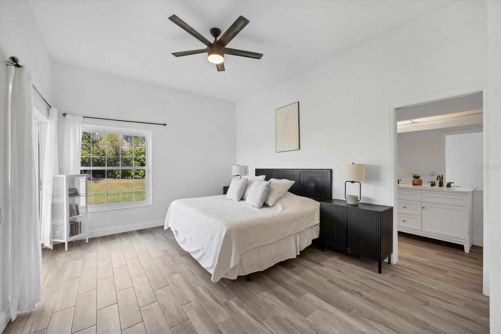 Image 14 of 34 For 4414 Turnberry Court