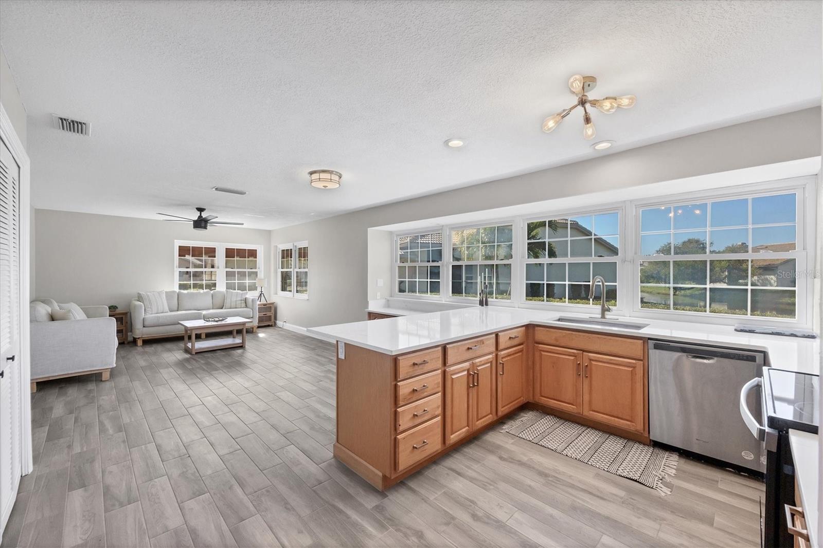 Image 3 of 34 For 4414 Turnberry Court