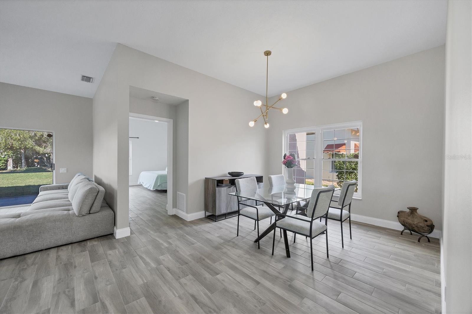 Image 8 of 34 For 4414 Turnberry Court