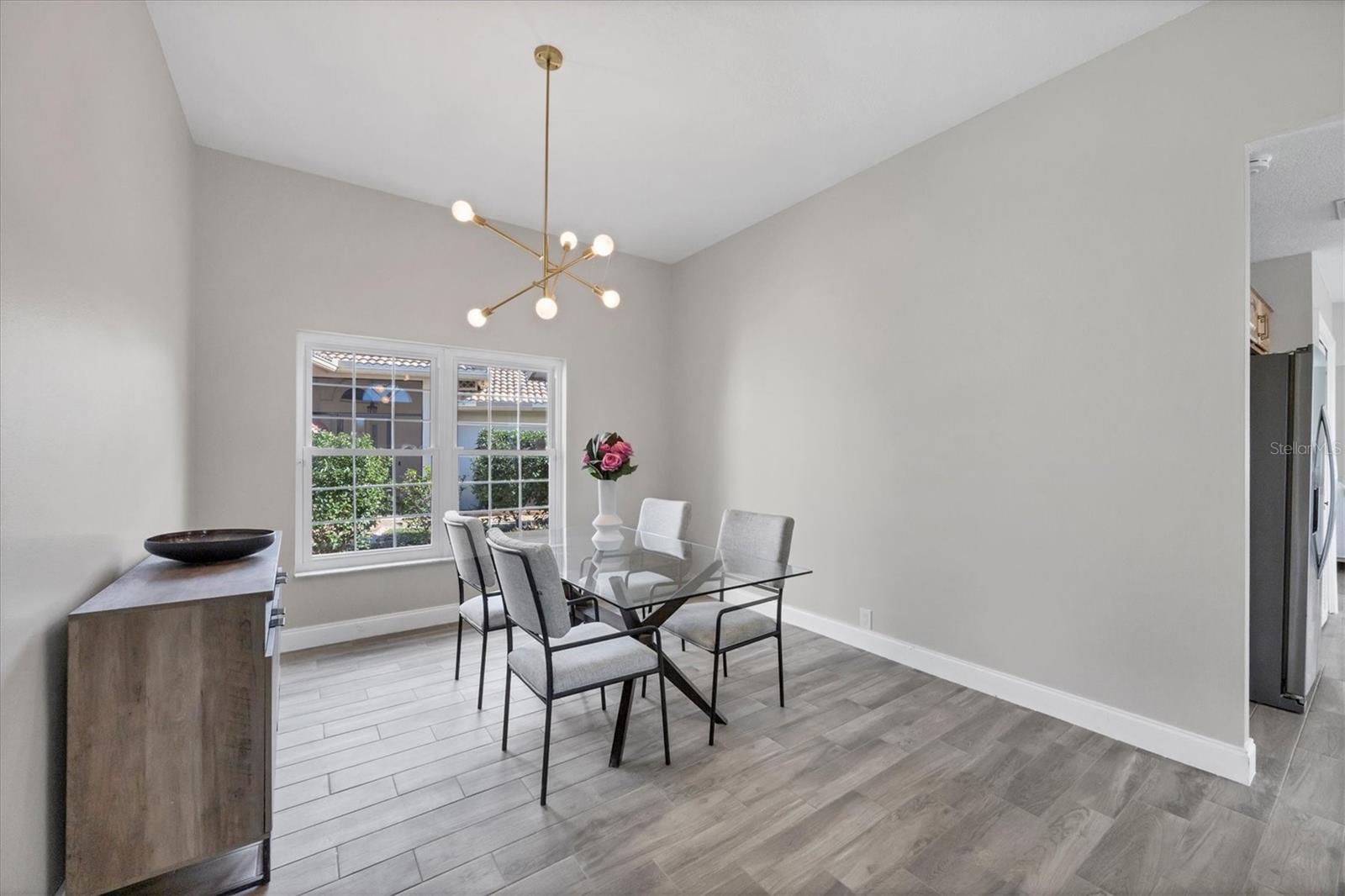 Image 9 of 34 For 4414 Turnberry Court