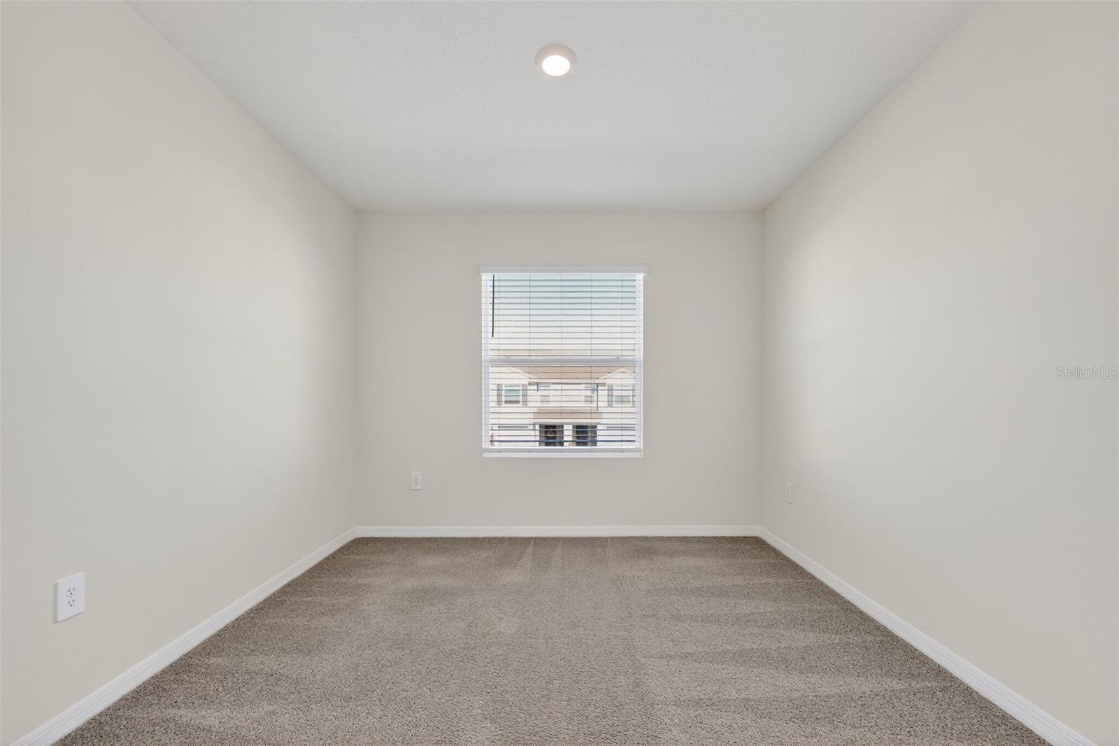 Image 17 of 54 For 17721 Crescent Moon Loop