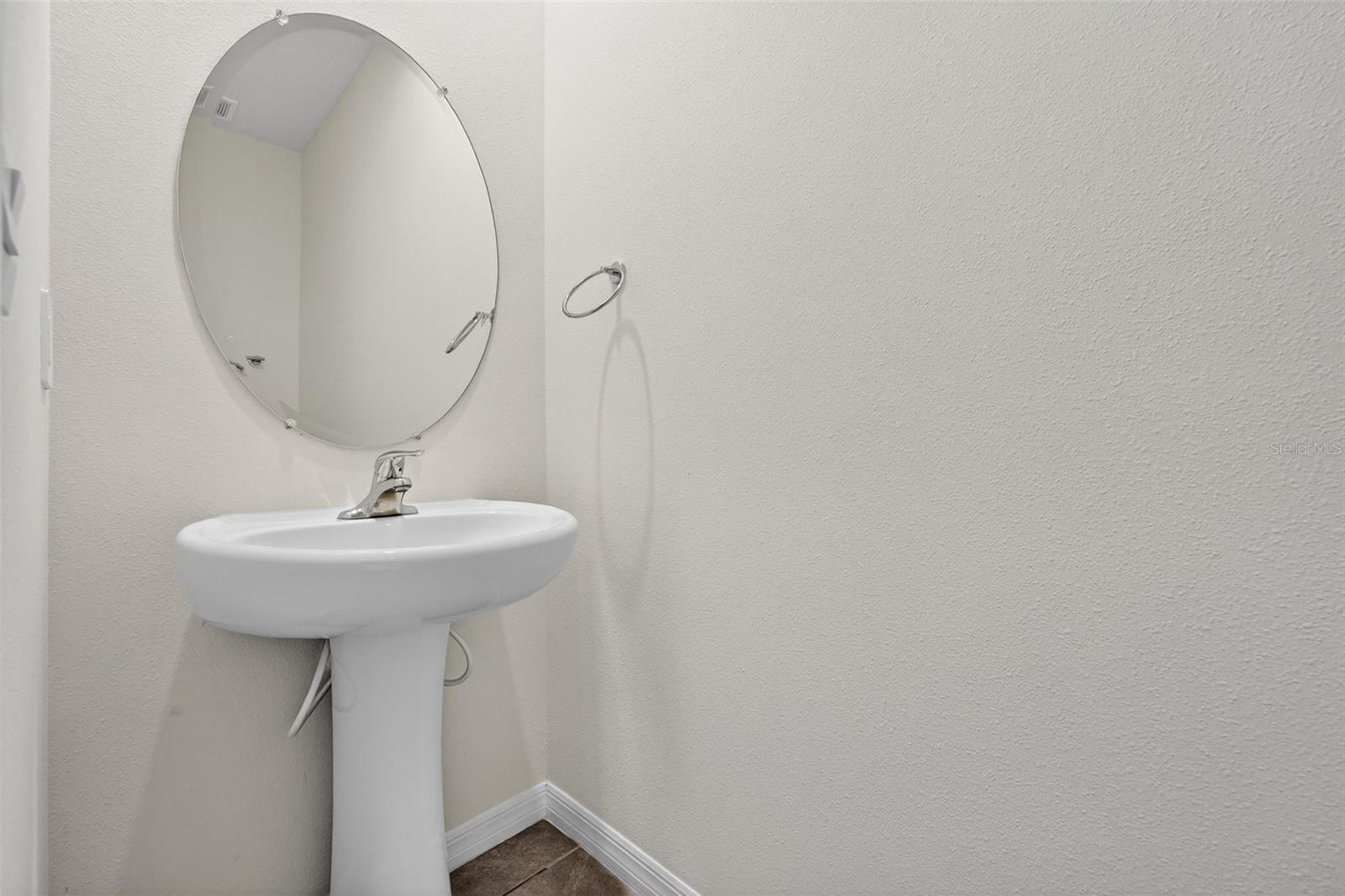 Image 22 of 54 For 17721 Crescent Moon Loop