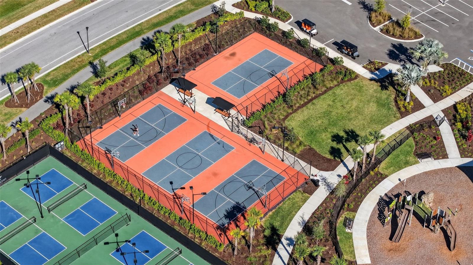 Image 26 of 54 For 17721 Crescent Moon Loop