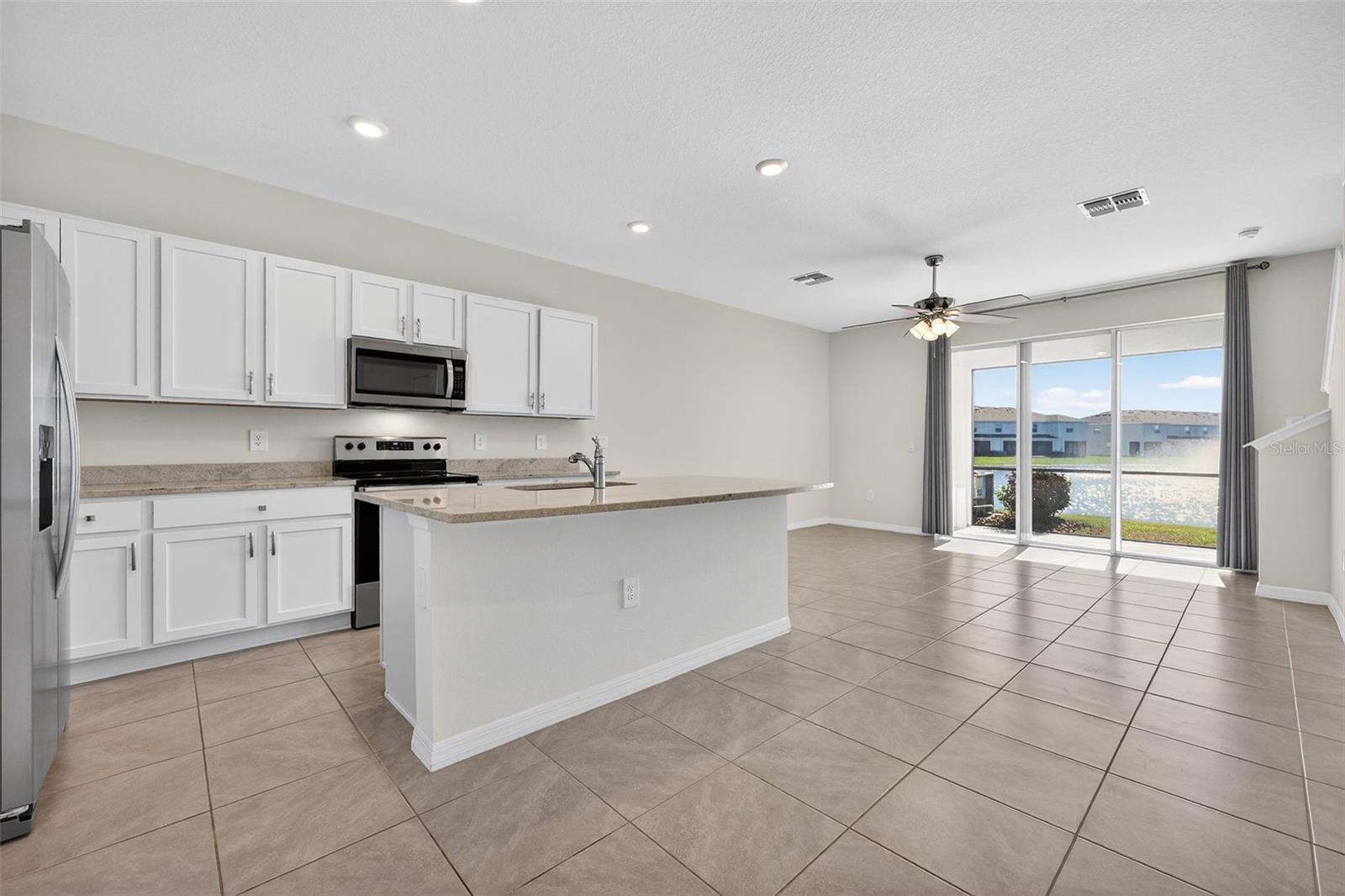 Image 3 of 54 For 17721 Crescent Moon Loop