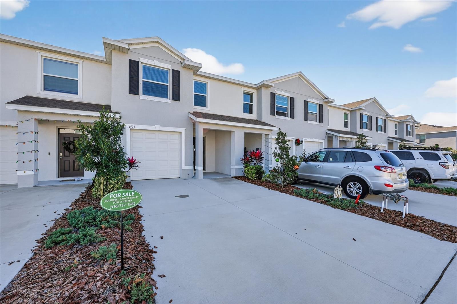 Image 53 of 54 For 17721 Crescent Moon Loop