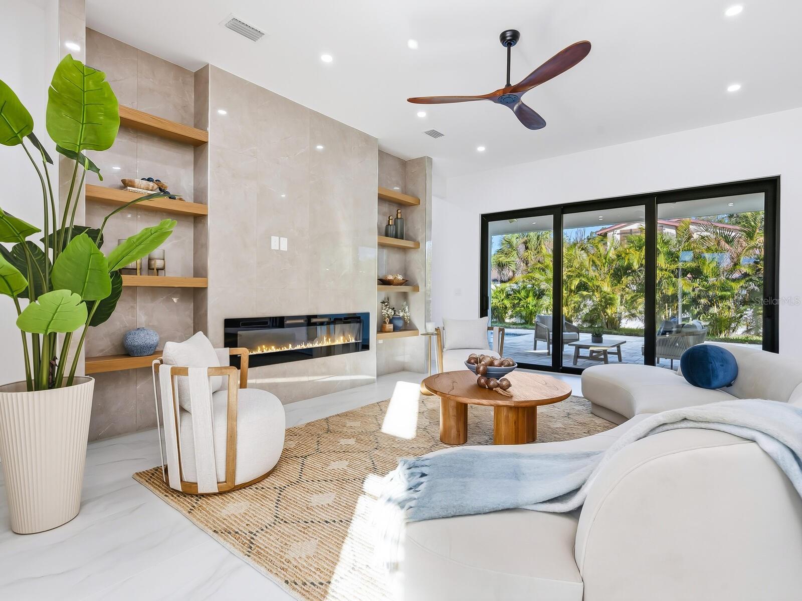 Image 2 of 45 For 2303 Loma Linda Street