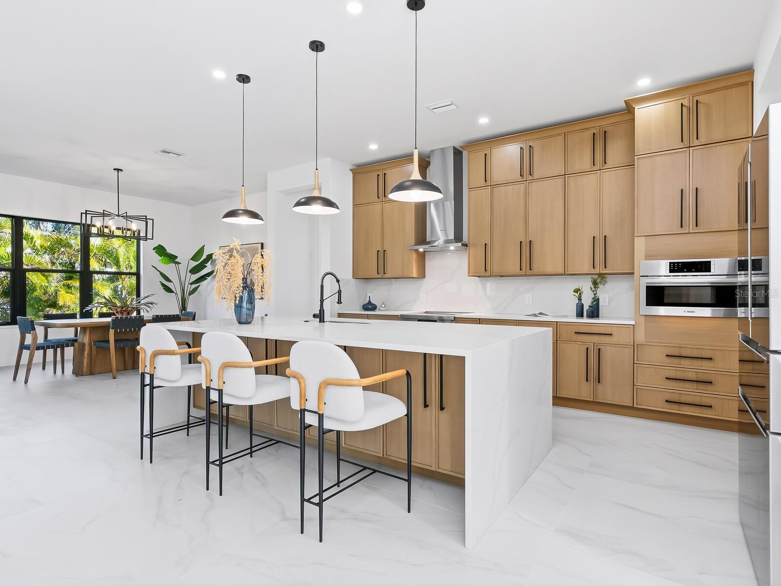 Image 3 of 45 For 2303 Loma Linda Street