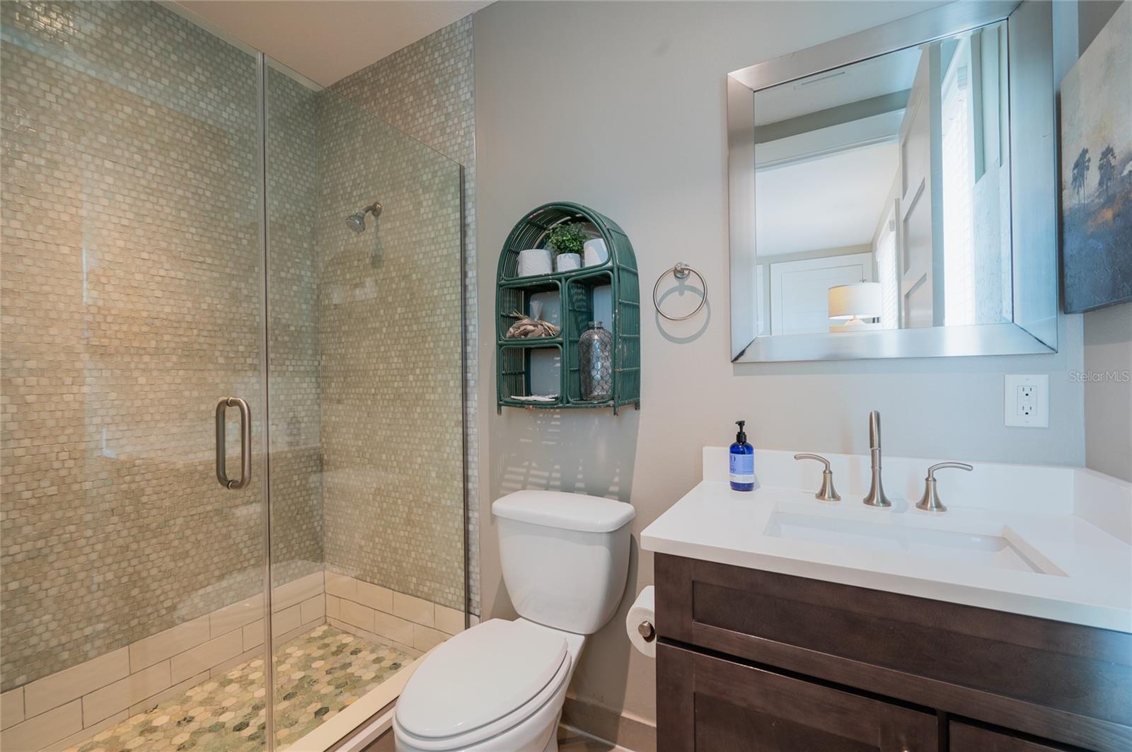 Listing photo id 42 for 2201 Avenue C