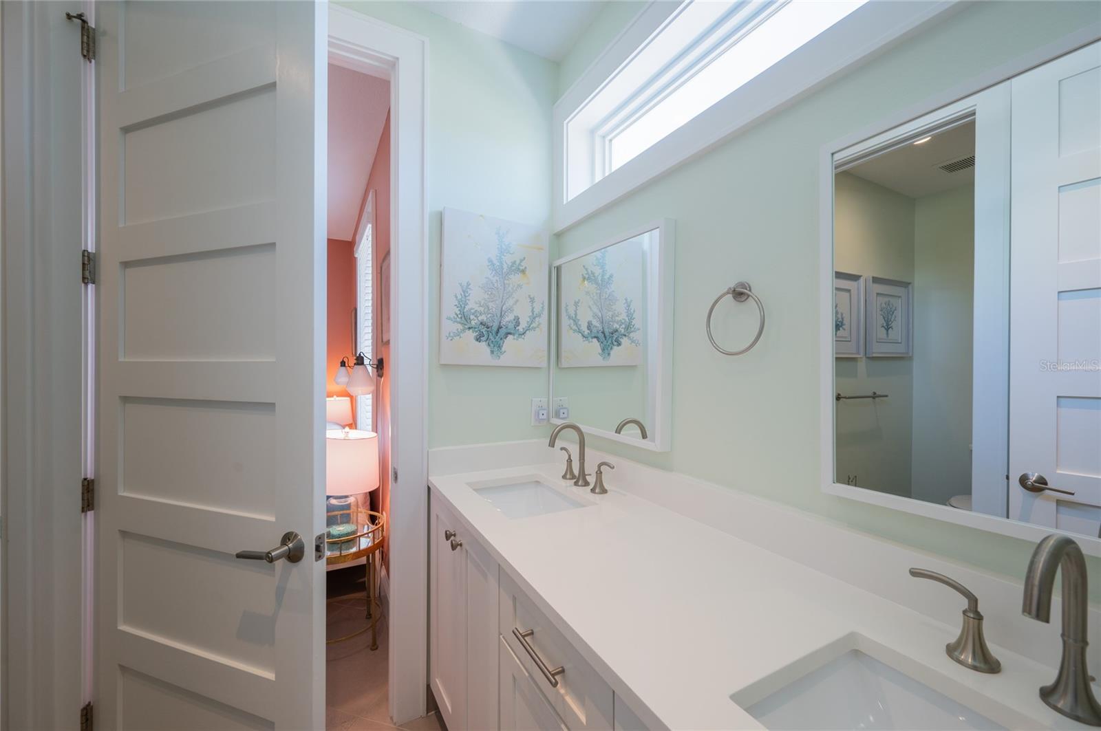 Listing photo id 47 for 2201 Avenue C