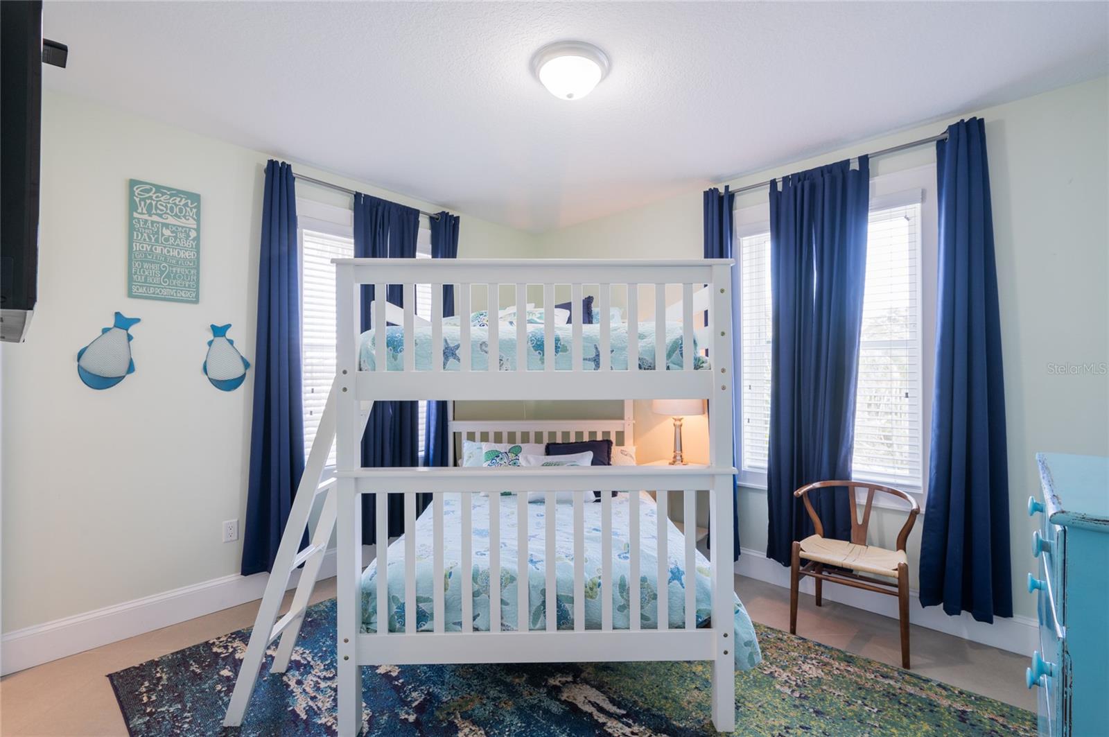 Listing photo id 50 for 2201 Avenue C