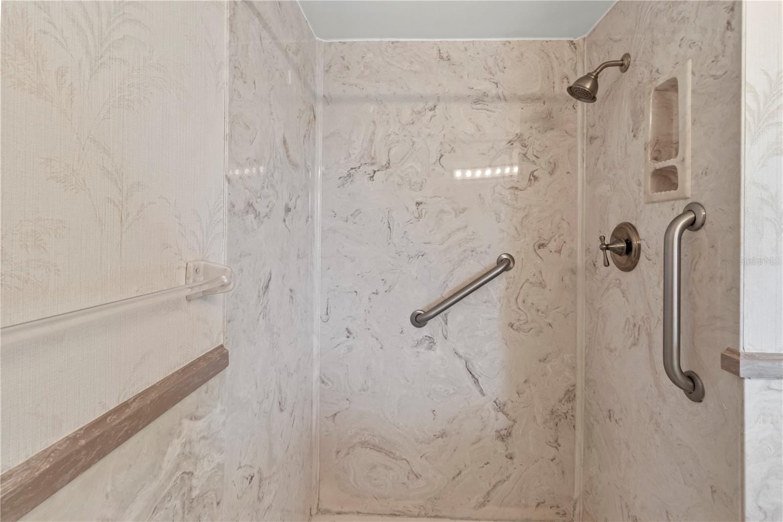 Image 38 of 54 For 6520 10th Avenue W 5714