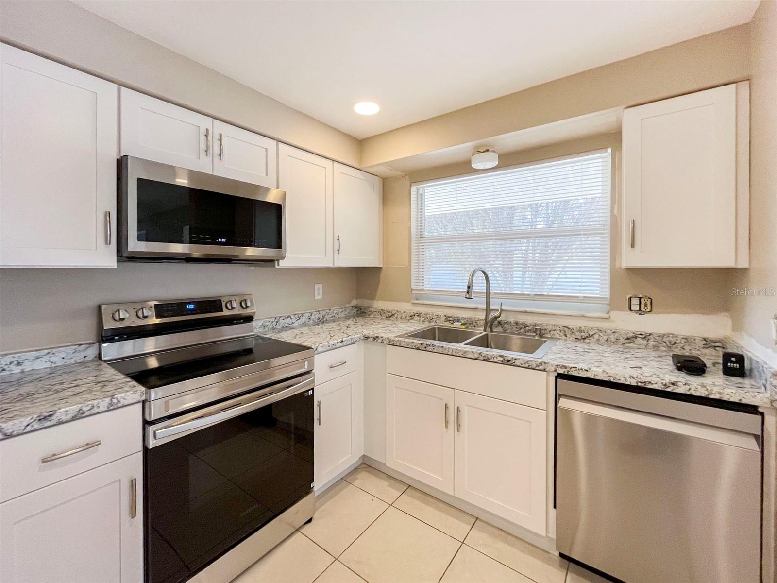 Image 6 of 14 For 5001 Bell Meade Drive