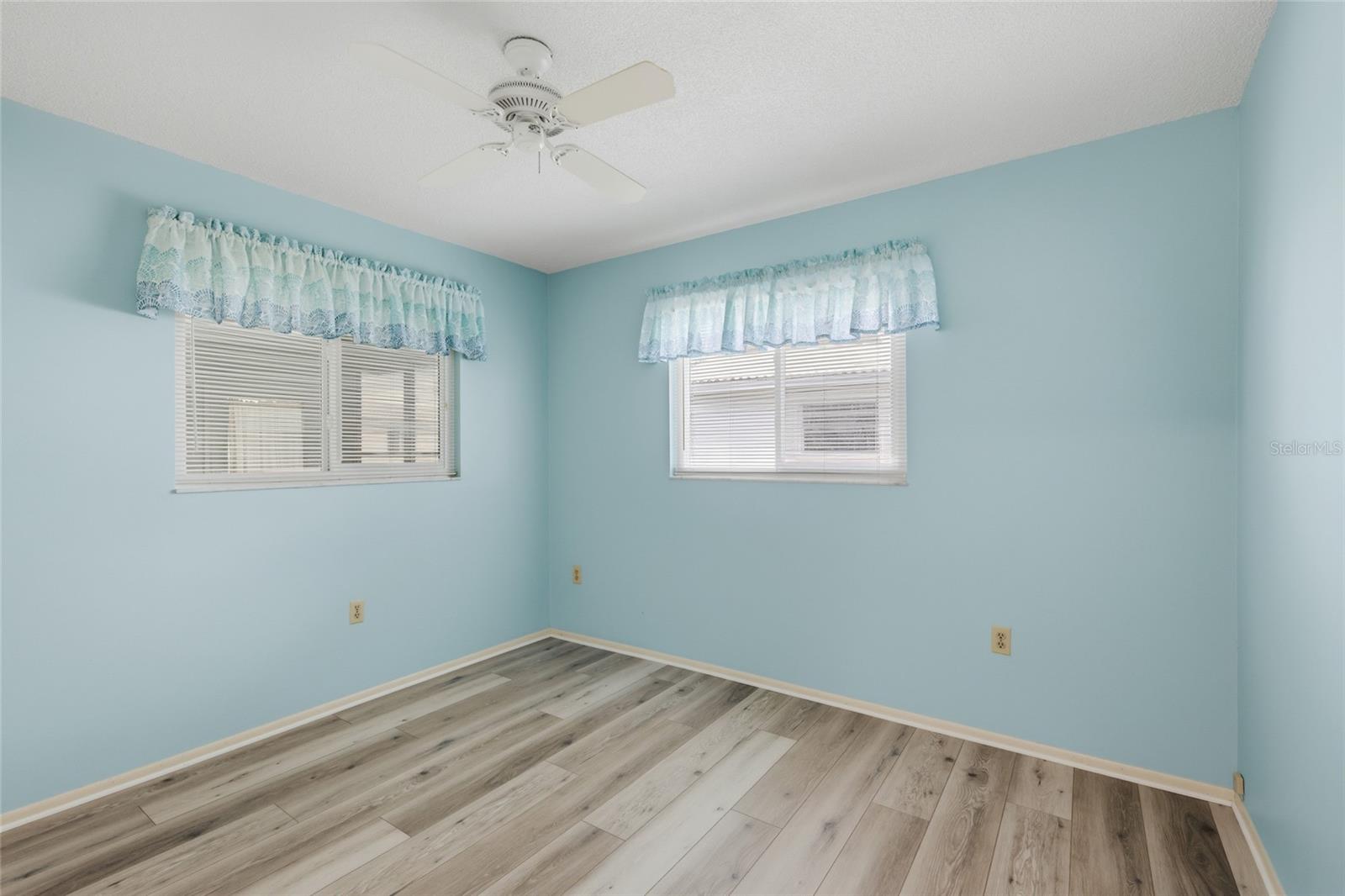 Image 16 of 34 For 3905 Joyce Drive