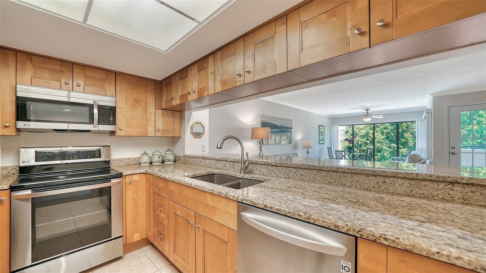 Image 13 of 92 For 835 Osprey Avenue 201