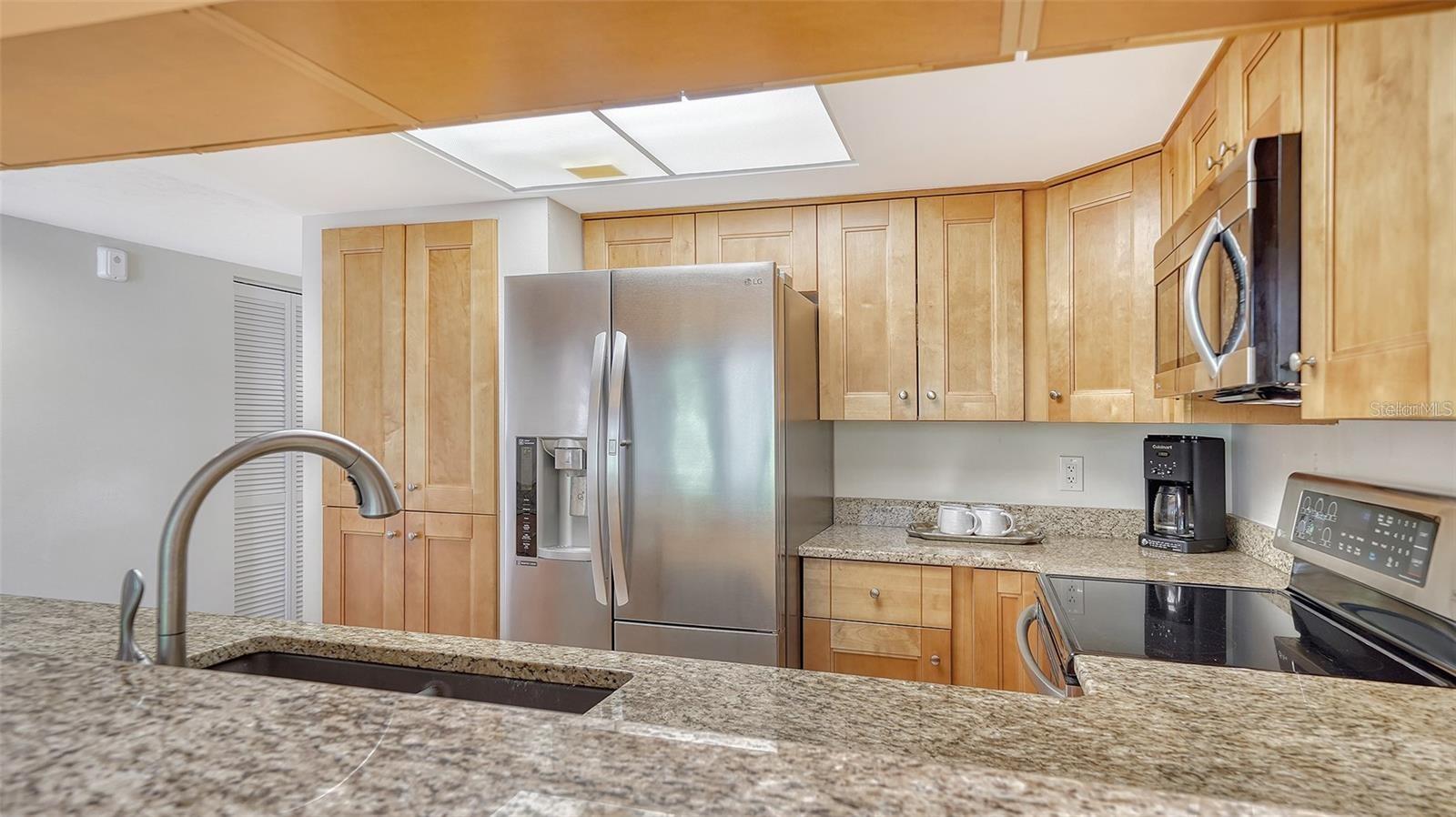 Image 15 of 92 For 835 Osprey Avenue 201