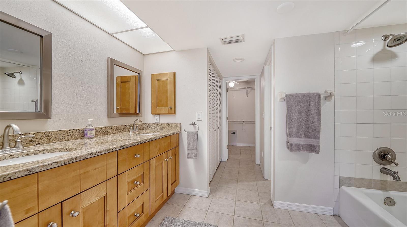 Image 21 of 92 For 835 Osprey Avenue 201