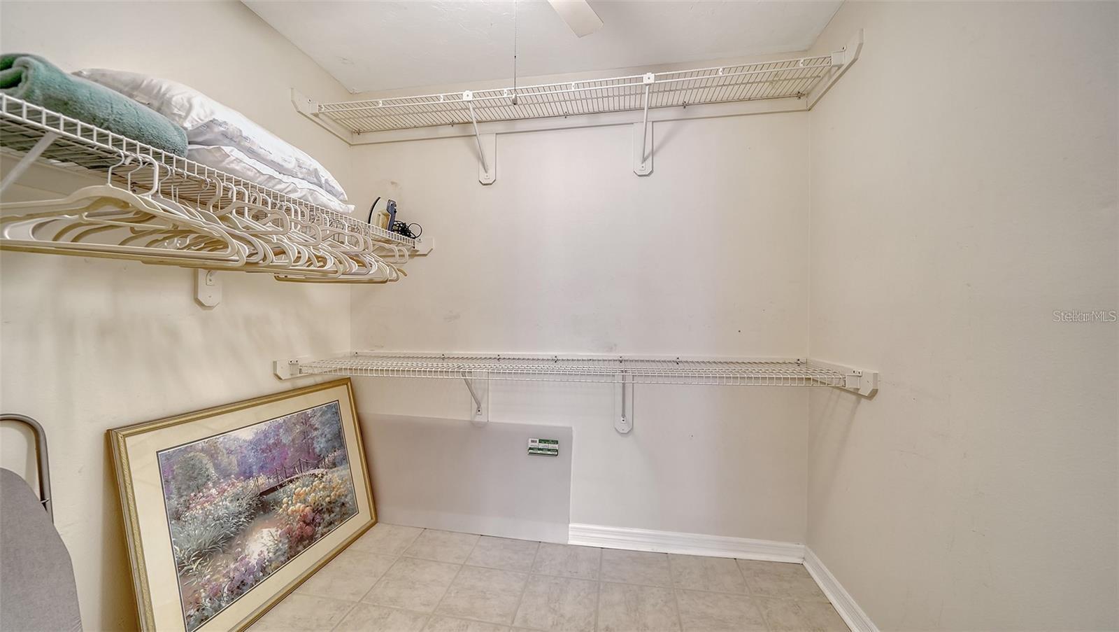 Image 23 of 92 For 835 Osprey Avenue 201