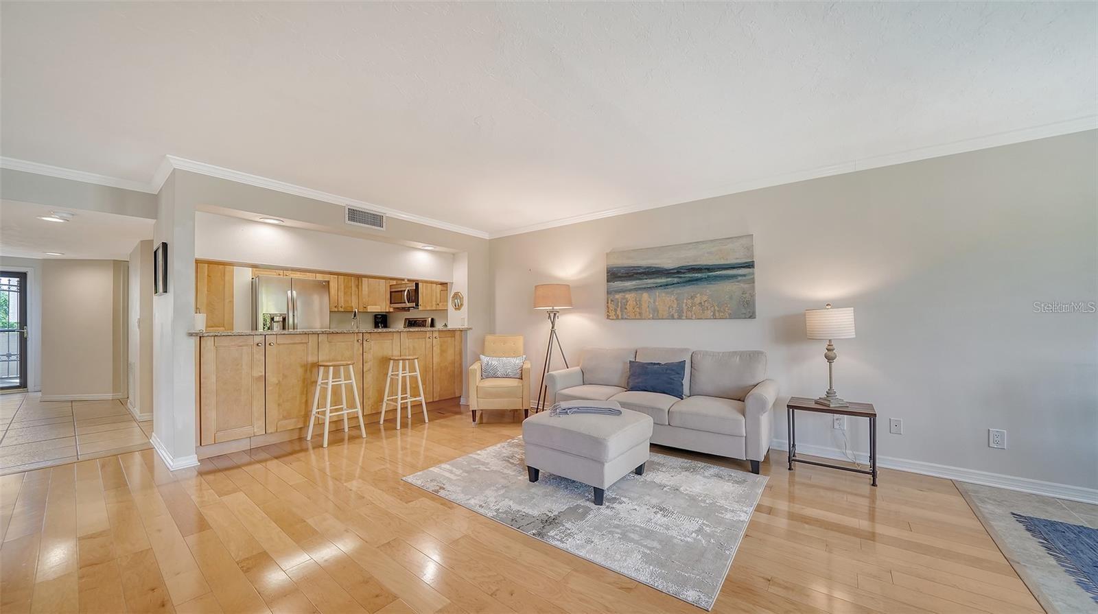 Image 7 of 92 For 835 Osprey Avenue 201