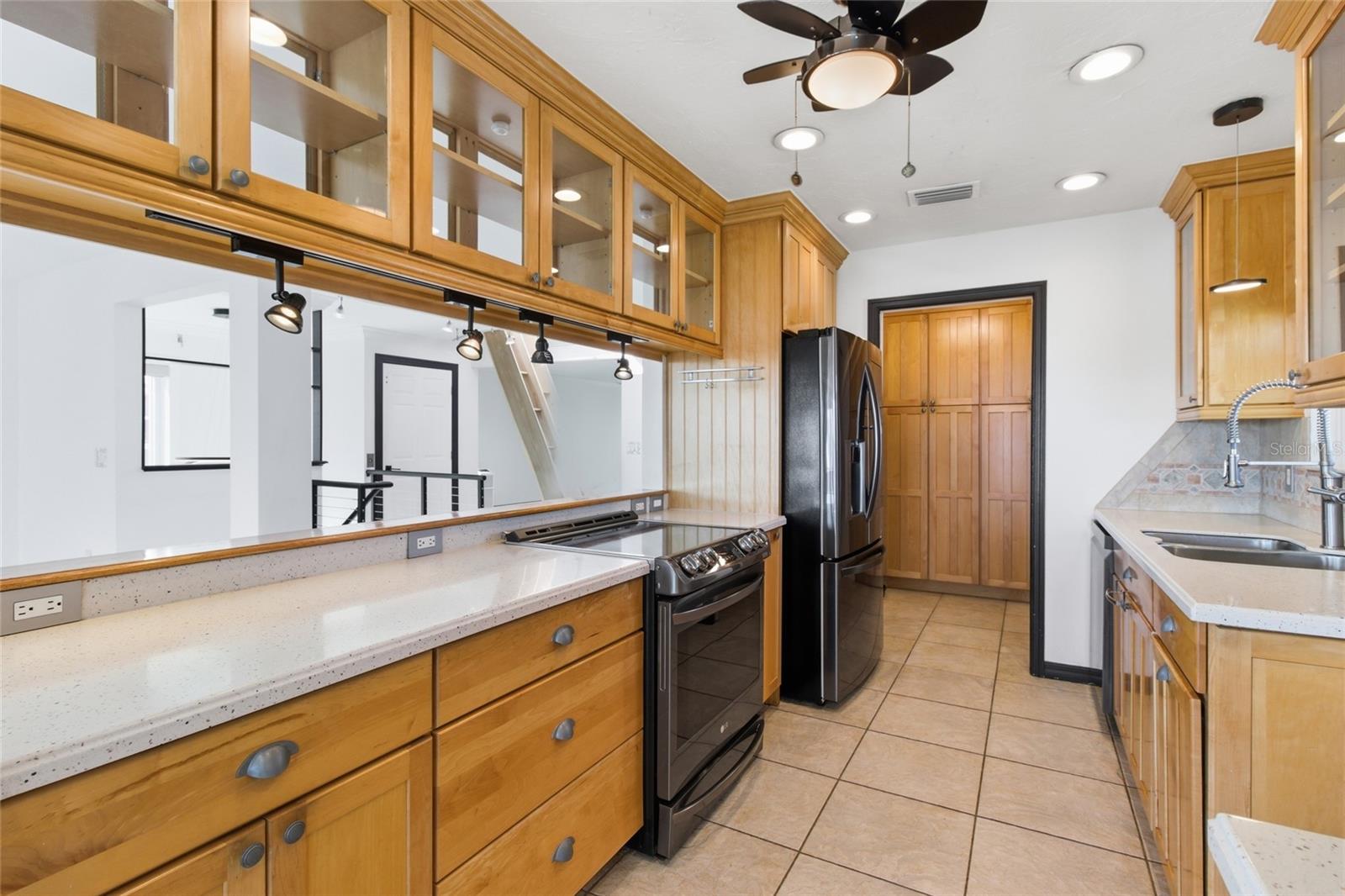 Image 24 of 67 For 2502 Avenue B