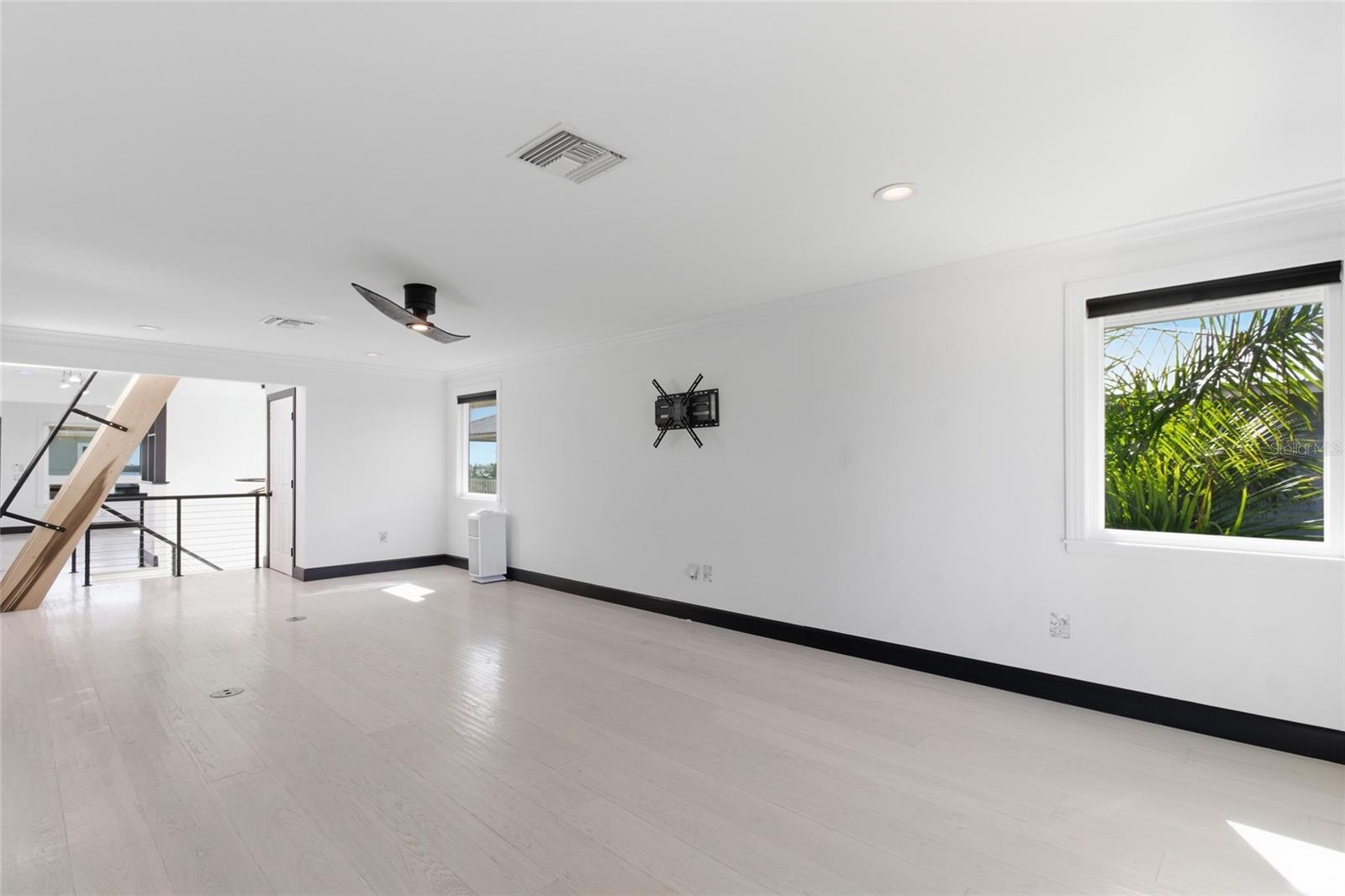 Image 33 of 67 For 2502 Avenue B